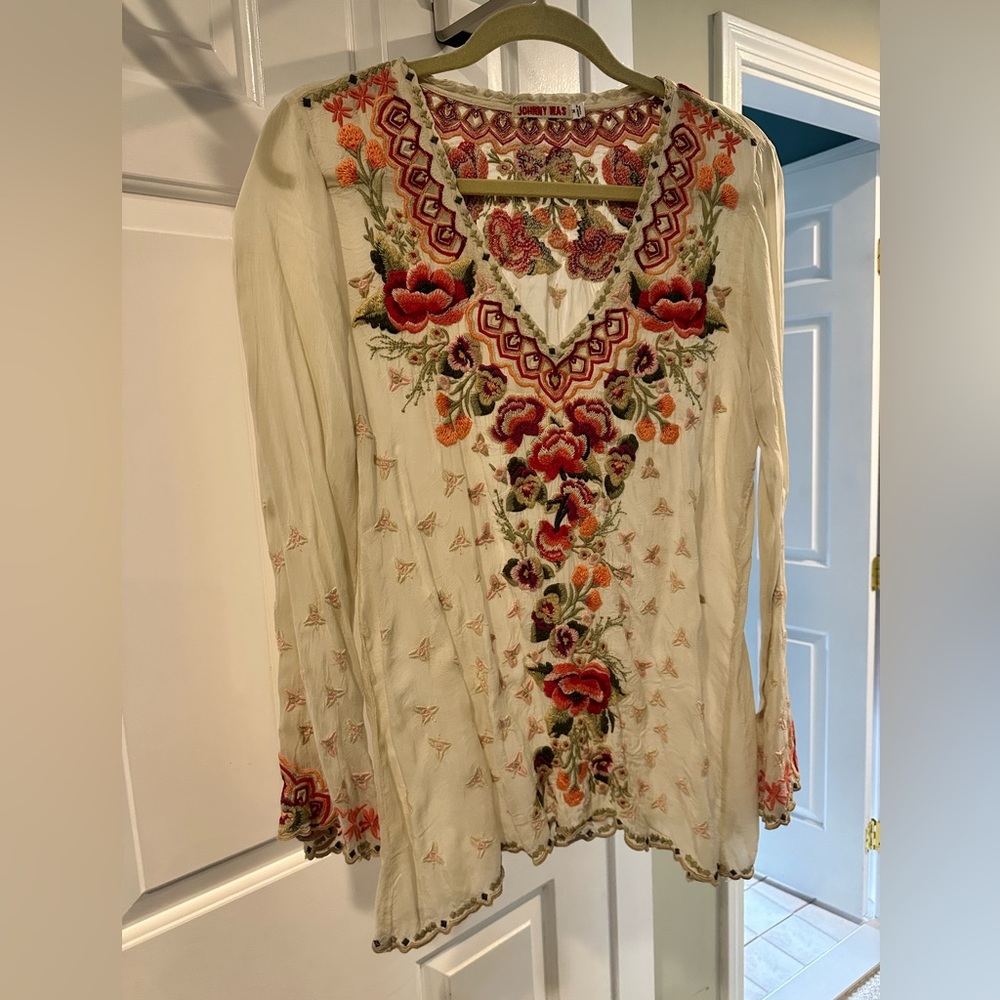 Johnny Was Ivory Embroidered Tunic M Barely Worn